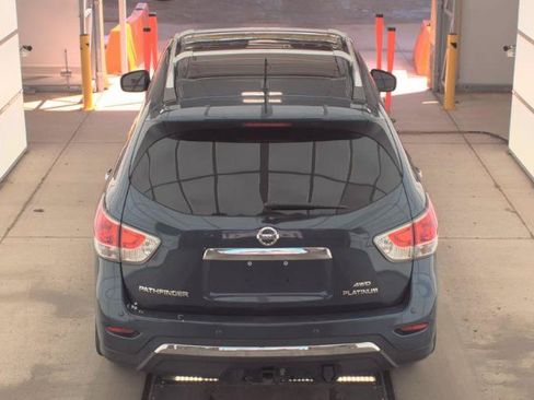 Used 2015 Nissan Pathfinder Platinum FWD image 6