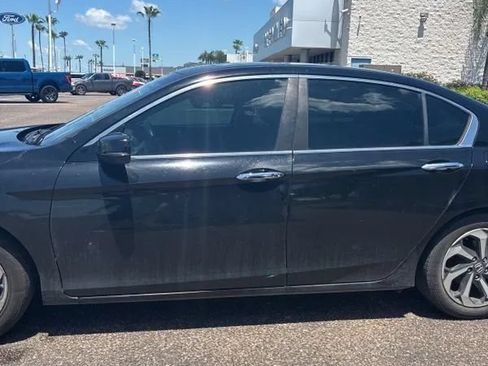 Used 2017 Honda Accord EX-L image 4