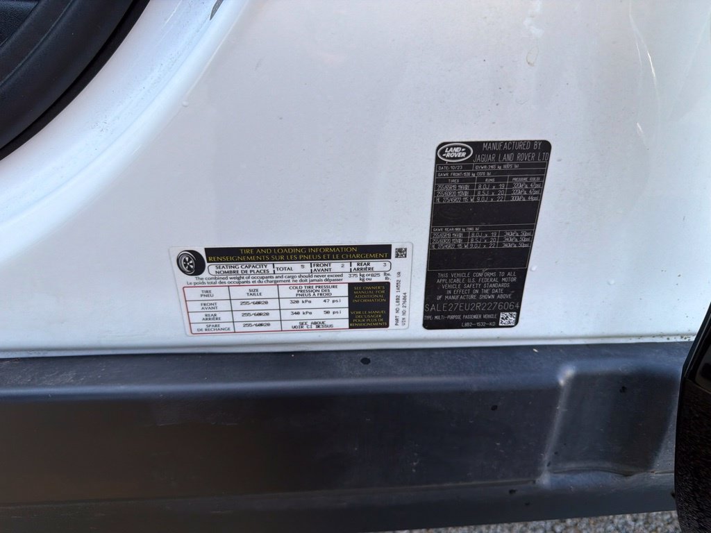 Used 2024 Land Rover Defender 110 X-Dynamic SE AWD/4WD image 28