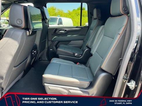 New 2026 GMC Yukon XL AT4 w/ AT4 Premium Plus Package AWD/4WD image 11