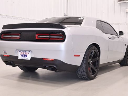Used 2022 Dodge Challenger SRT Hellcat w/ Plus Package RWD image 10