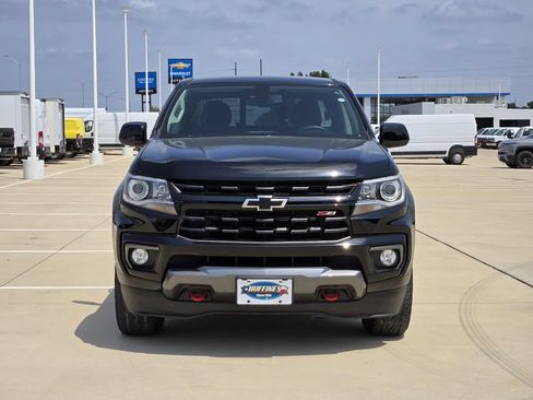 Used 2021 Chevrolet Colorado Z71 w/ Z71 Midnight Edition RWD image 2