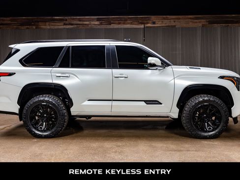 Used 2024 Toyota Sequoia Platinum image 11