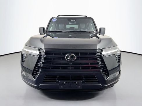 Used 2024 Lexus GX 550 w/ Accessory Package (2T) AWD/4WD image 2