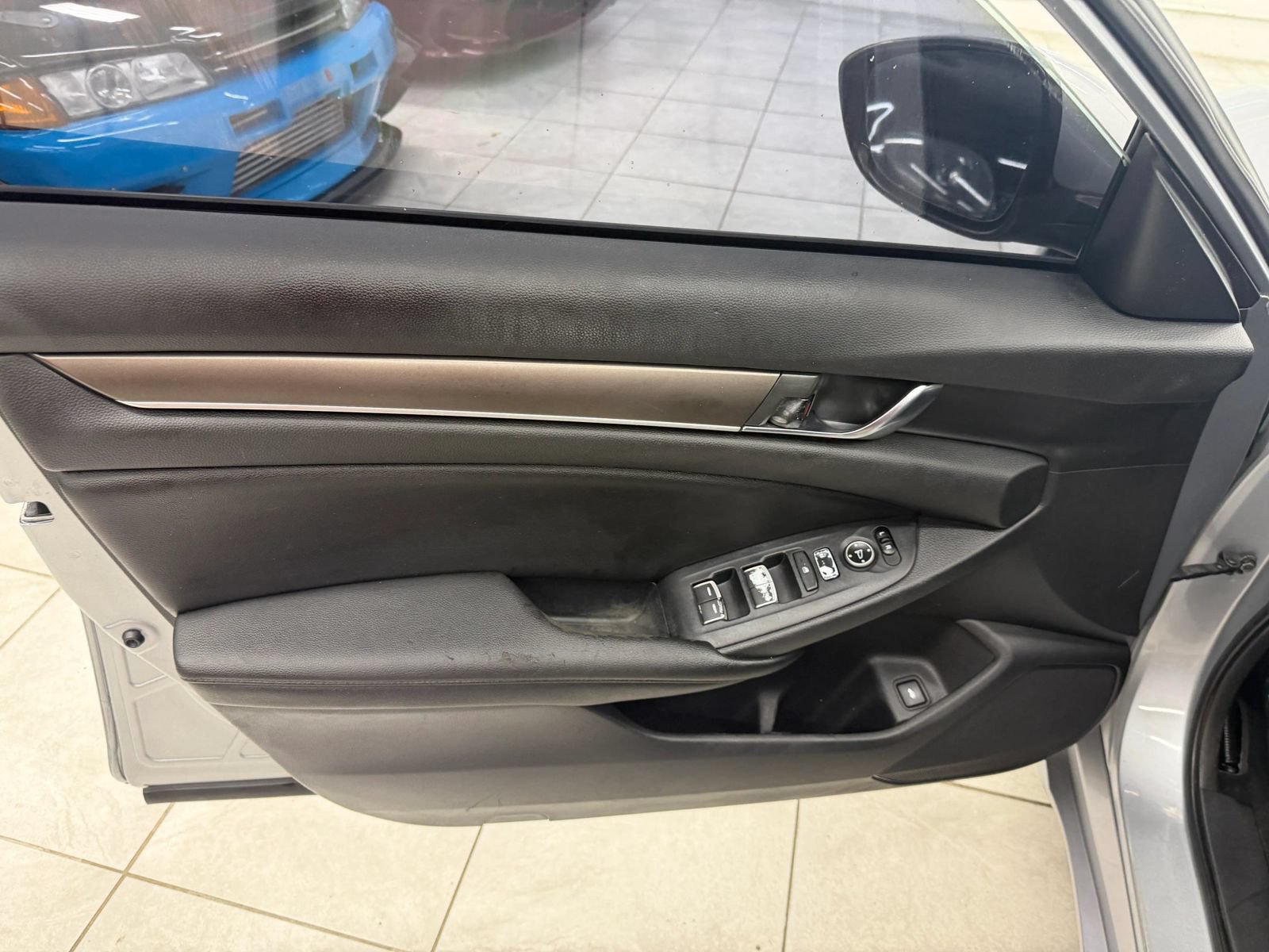 Used 2019 Honda Accord LX image 13