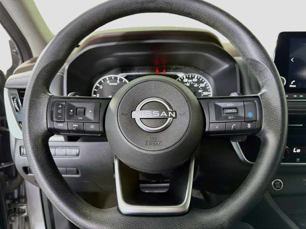 Used 2022 Nissan Rogue SV FWD image 15
