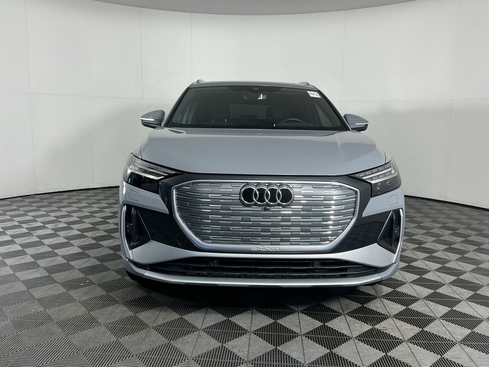 Used 2023 Audi Q4 e-tron Prestige w/ 20" Wheel Package AWD/4WD image 2