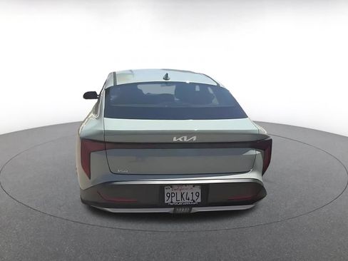 Used 2025 Kia K4 FWD image 12