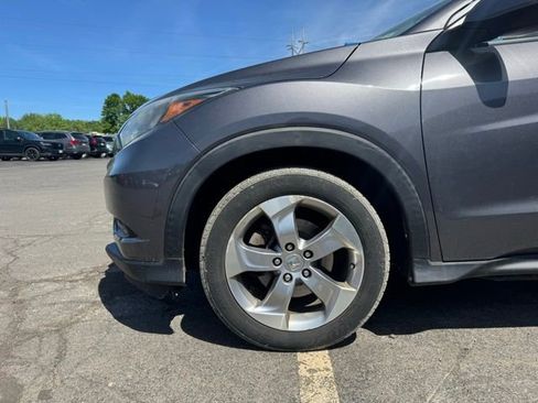 Used 2018 Honda HR-V LX image 11