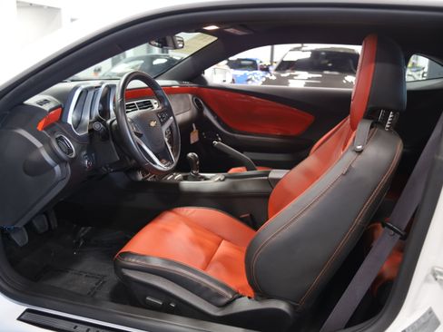 Used 2015 Chevrolet Camaro SS w/ RS Package RWD image 16