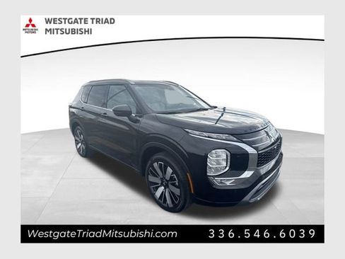 New 2026 Mitsubishi Outlander SEL image 1