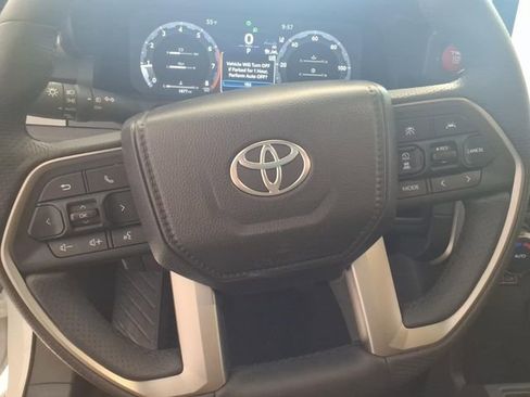Certified 2026 Toyota 4Runner TRD Off-Road Premium AWD/4WD image 7