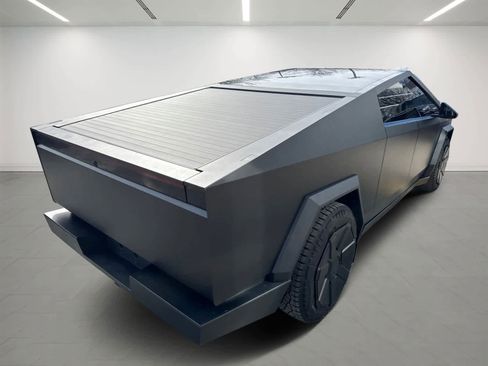 Used 2024 Tesla Cybertruck AWD Crew Cab image 6