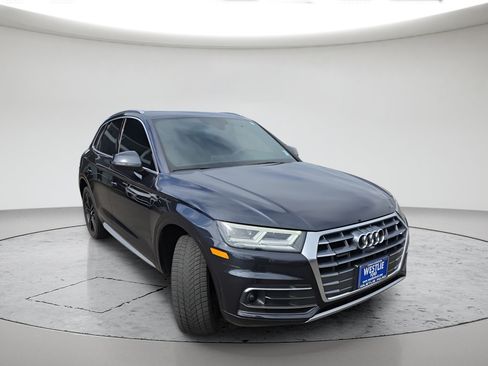 Used 2020 Audi Q5 Prestige AWD/4WD image 1