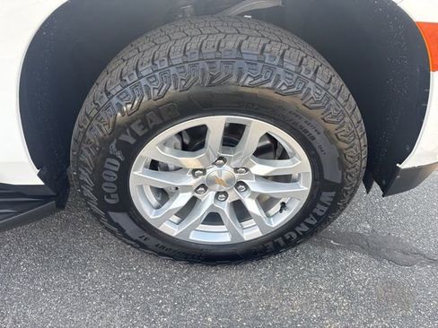 Used 2024 Chevrolet Tahoe LT image 34