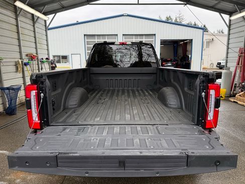 Used 2024 Ford F450 Platinum image 7