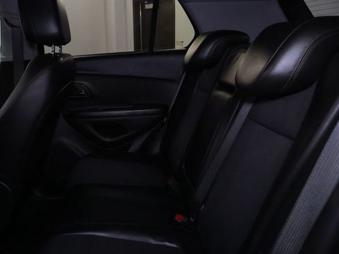 Used 2022 Chevrolet Trax LT w/ Driver Confidence Package AWD/4WD image 14