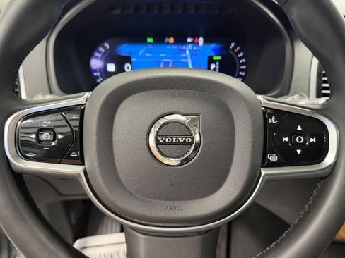 Used 2025 Volvo XC90 T8 Plus AWD/4WD image 14
