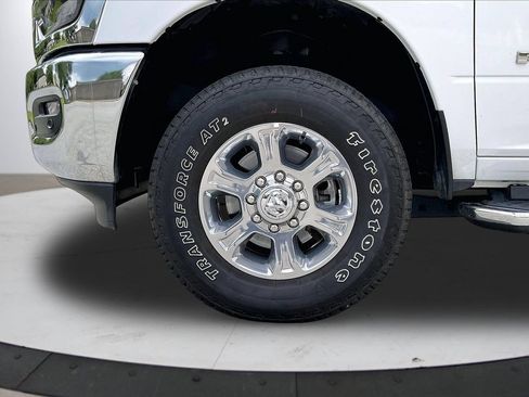 Used 2025 RAM 2500 Big Horn AWD/4WD image 33