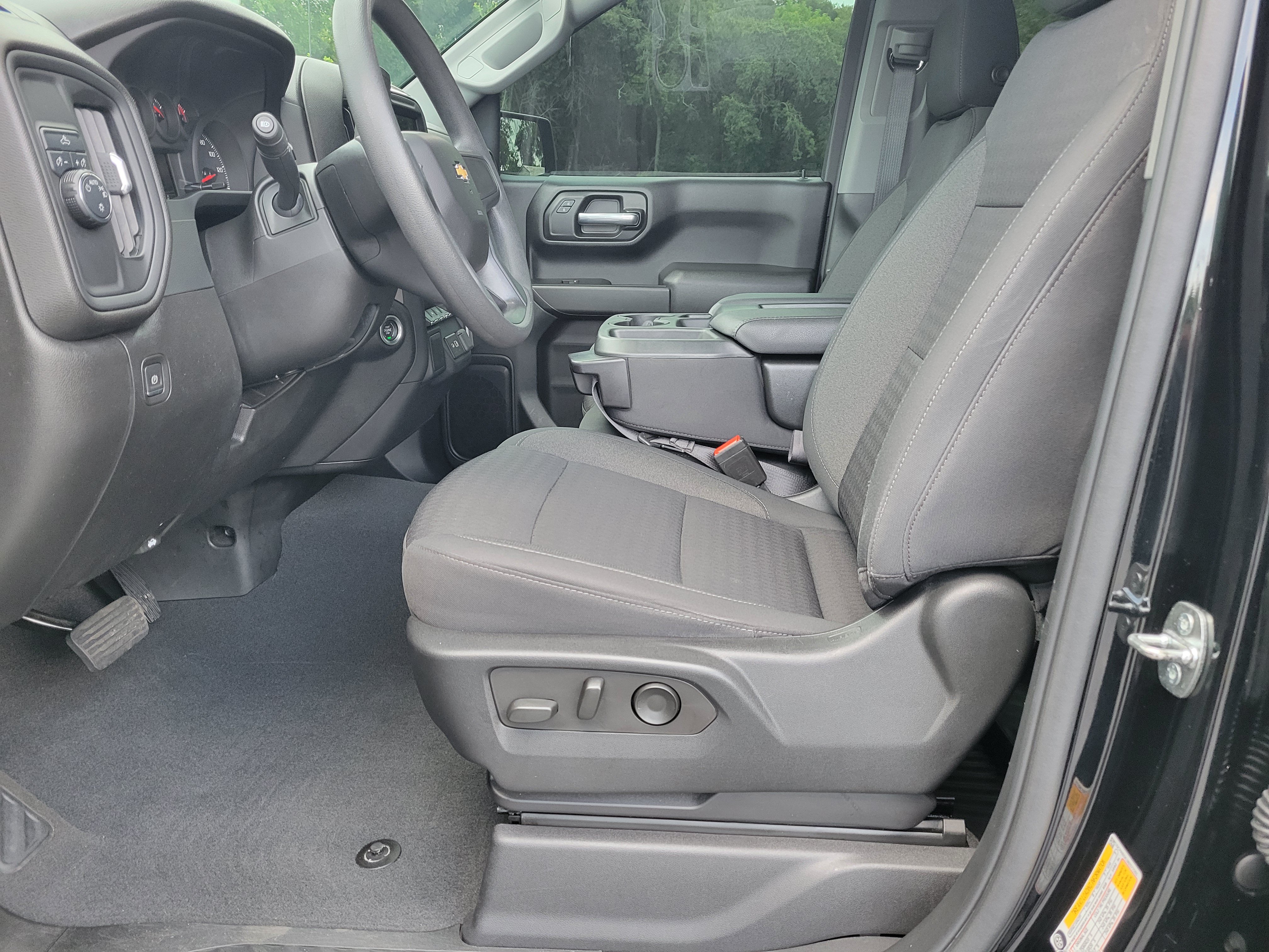 Certified 2022 Chevrolet Silverado 1500 Custom RWD image 31