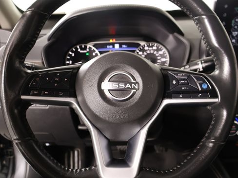 Used 2023 Nissan Altima 2.5 SL image 3