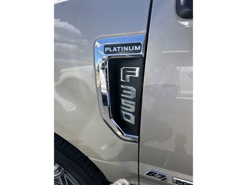 Used 2018 Ford F350 Platinum w/ Platinum Ultimate Package AWD/4WD image 32
