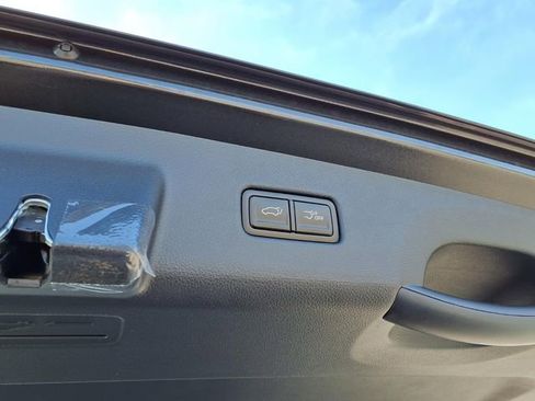 New 2026 Kia Carnival EX FWD image 21