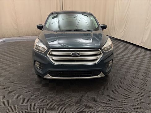 Used 2019 Ford Escape SE image 2