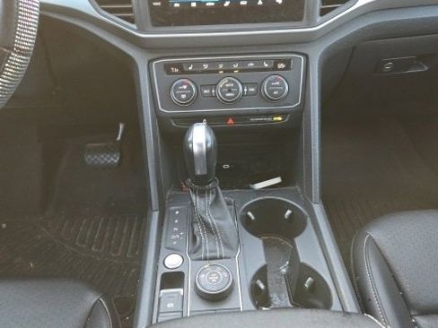 Used 2021 Volkswagen Atlas SE image 22