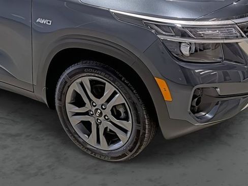 Used 2021 Kia Seltos S AWD/4WD image 15