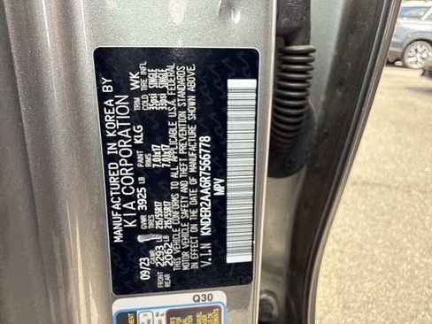 Used 2024 Kia Seltos EX FWD image 29