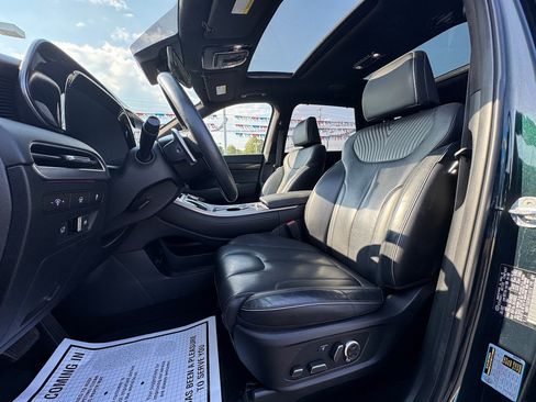 Used 2023 Hyundai Palisade Calligraphy image 17