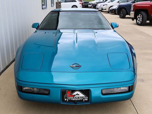 Used 1992 Chevrolet Corvette Coupe image 8