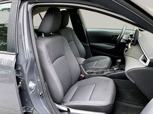 Certified 2025 Toyota Corolla LE w/ Convenience Package FWD image 9