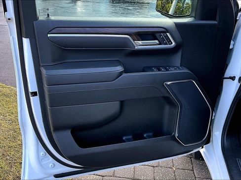 Used 2025 GMC Sierra 1500 SLT image 21