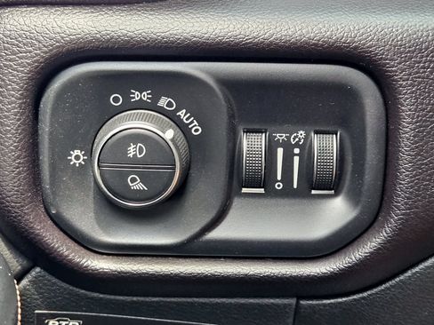 Used 2023 RAM 2500 Laramie AWD/4WD image 24