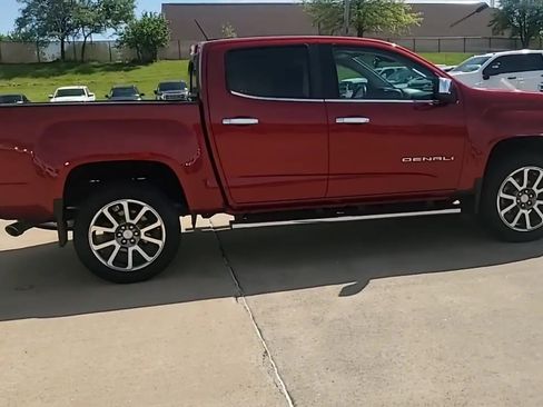 Used 2022 GMC Canyon Denali AWD/4WD image 9