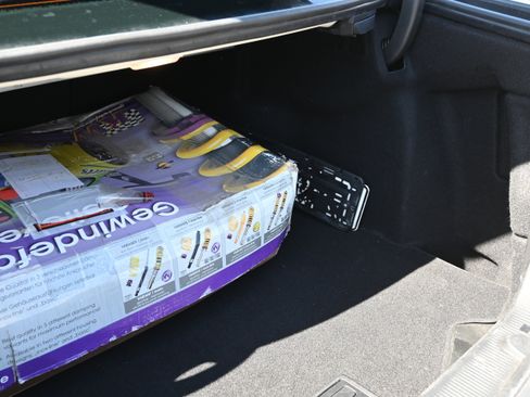 Used 2009 Mercedes-Benz CLK 550 Coupe image 27