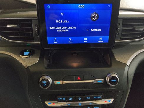 Used 2020 Ford Explorer XLT w/ Equipment Group 202A RWD image 25