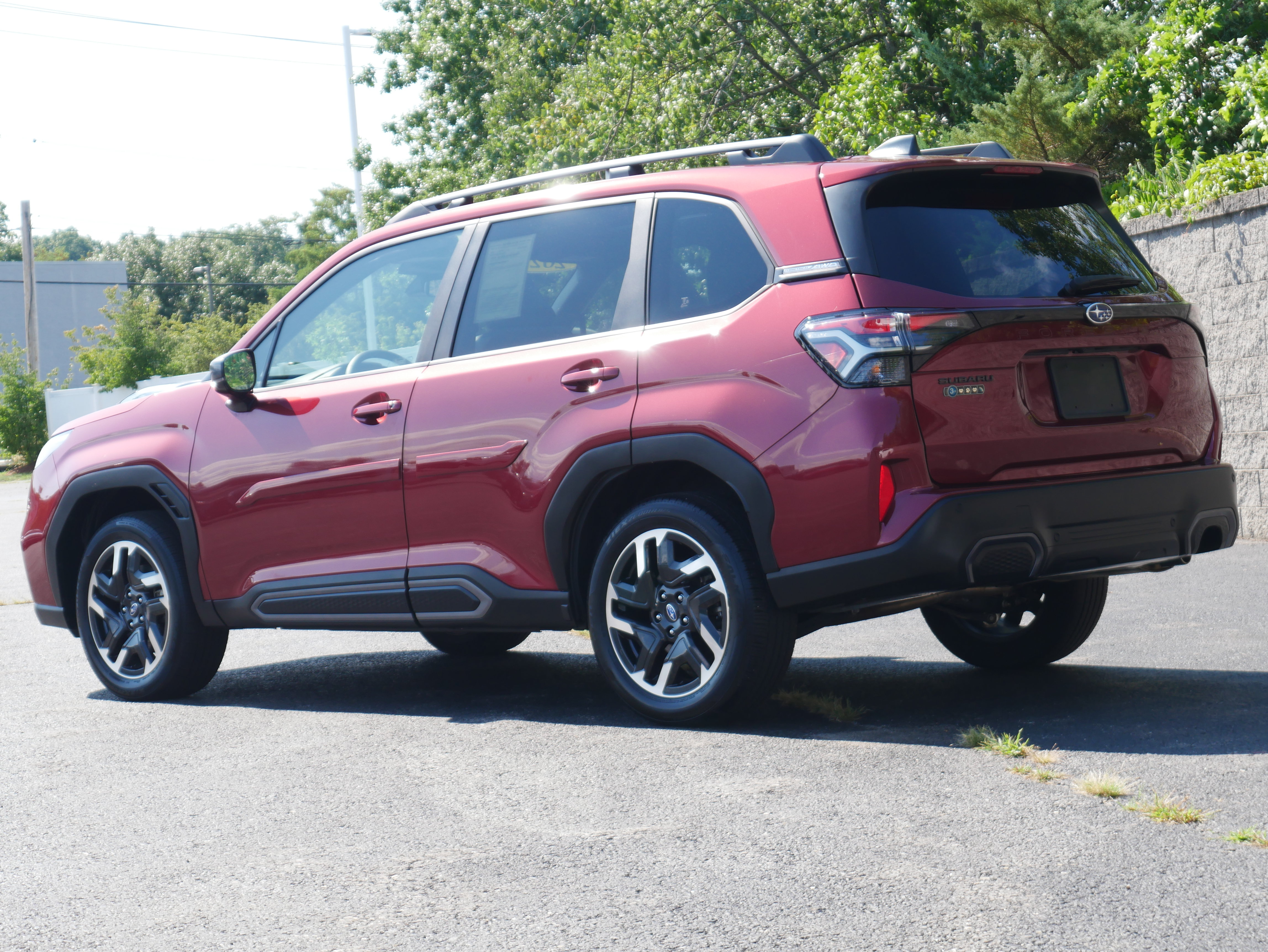Used 2025 Subaru Forester Limited AWD/4WD image 4