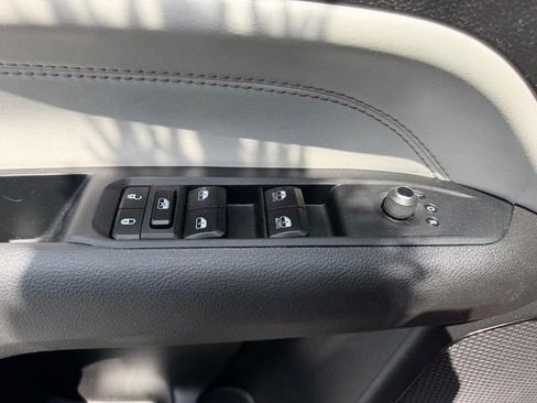 Used 2025 Jeep Compass Limited AWD/4WD image 18