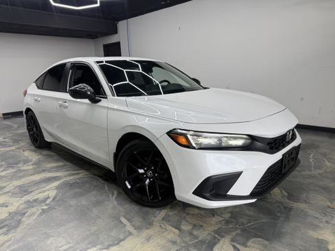 Used 2022 Honda Civic Sport Touring image 6