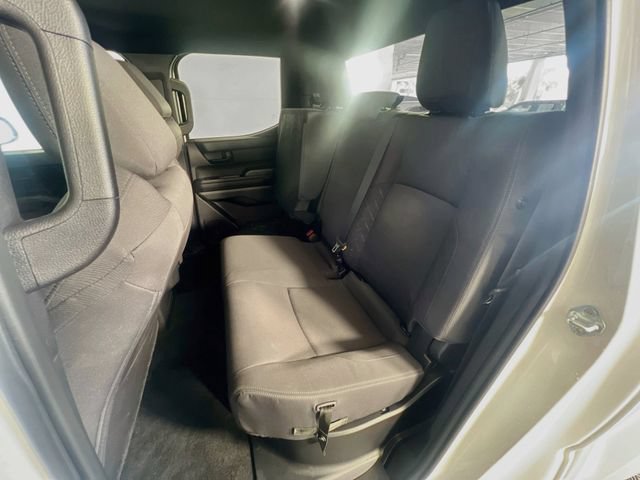 Used 2025 Toyota Tacoma SR5 AWD/4WD image 27