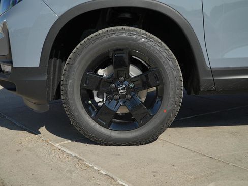 New 2026 Honda Ridgeline Black Edition image 12