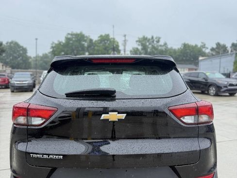 Used 2021 Chevrolet TrailBlazer LS image 5