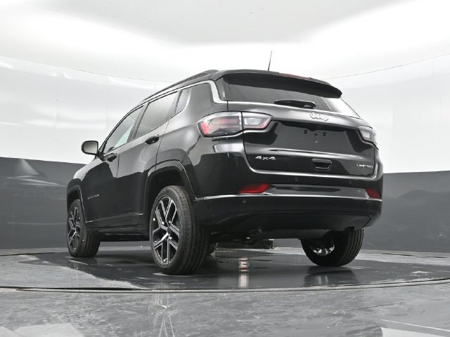 New 2025 Jeep Compass Limited w/ Elite Group AWD/4WD image 33