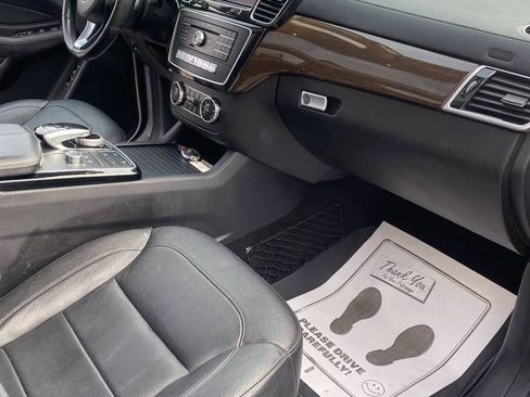 Used 2017 Mercedes-Benz GLS 450 GLS 450 Sport Utility 4D image 17