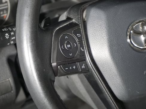 Used 2022 Toyota Camry SE FWD image 15
