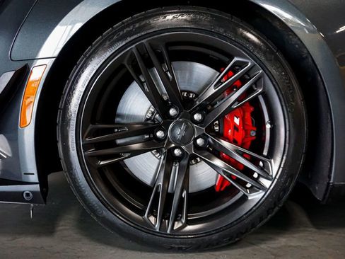 Used 2018 Chevrolet Camaro ZL1 image 41