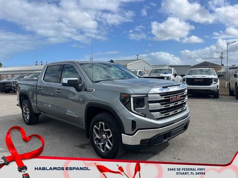 New 2026 GMC Sierra 1500 SLE image 2